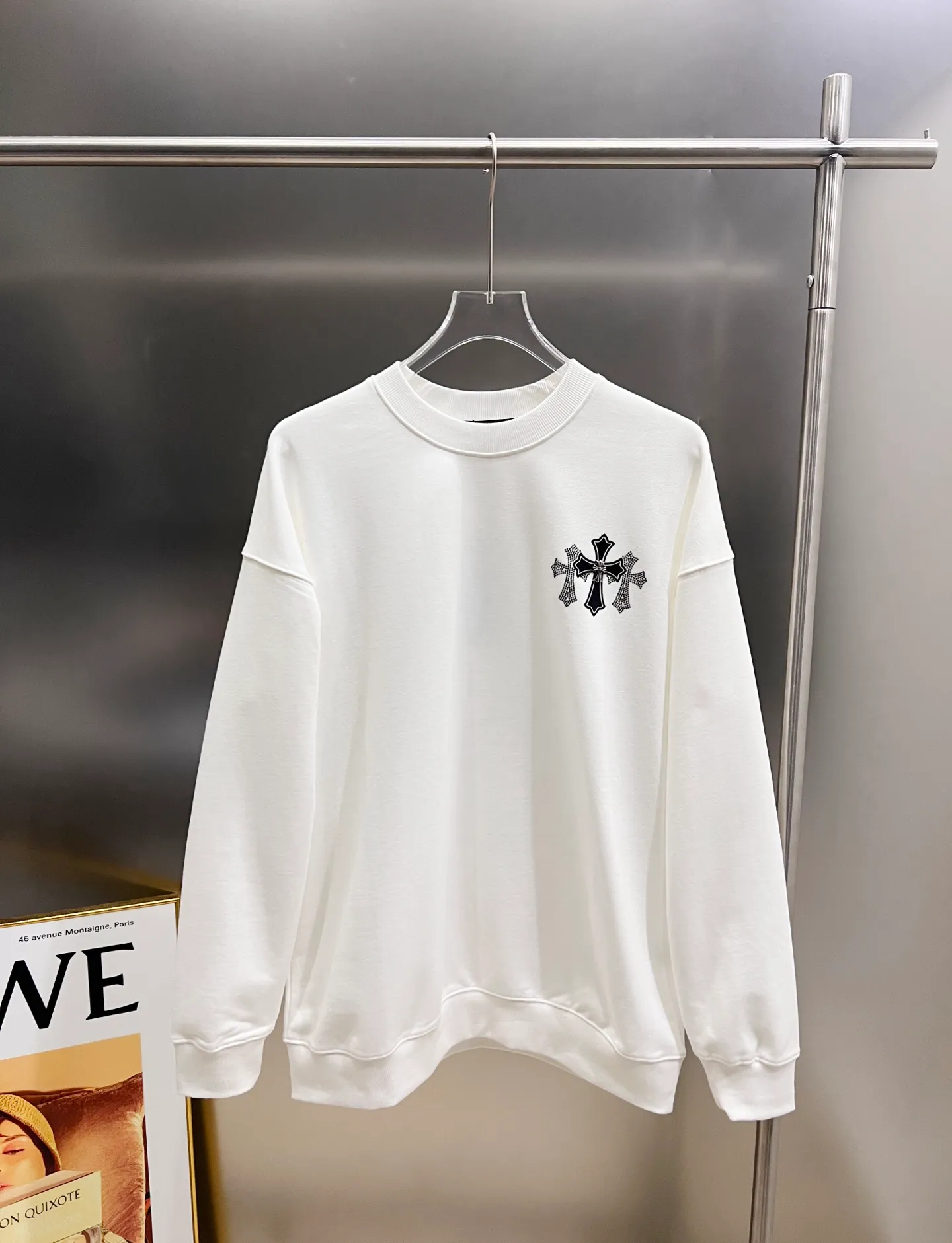 🅿️280 CH Crowe 2025 Autumn and Winter New Style Round Neck Long Sleeve Sweater Cross Patch Leather + Customized Hardware Metal Horseshoe Sanskrit Characters + Middle Eastern Australian Diamond Design Craftsmanship The real thing is great🔥Same style for men and women, loose version Size S M L XL XXL Five sizes Black White